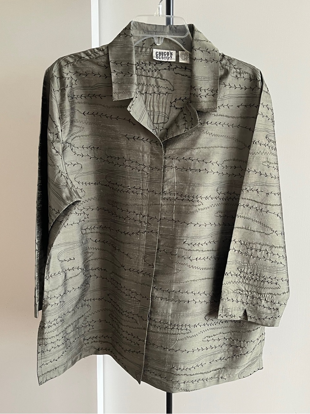 Chico's Design Olive 🫒 Green Gray 100% Silk blouse jacket Blazer Embroidery XL